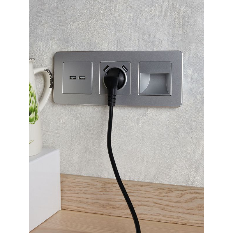 BRITE Розетка USB A+A 5В 3,1А РЮ10-1-БрА алюминий IEK