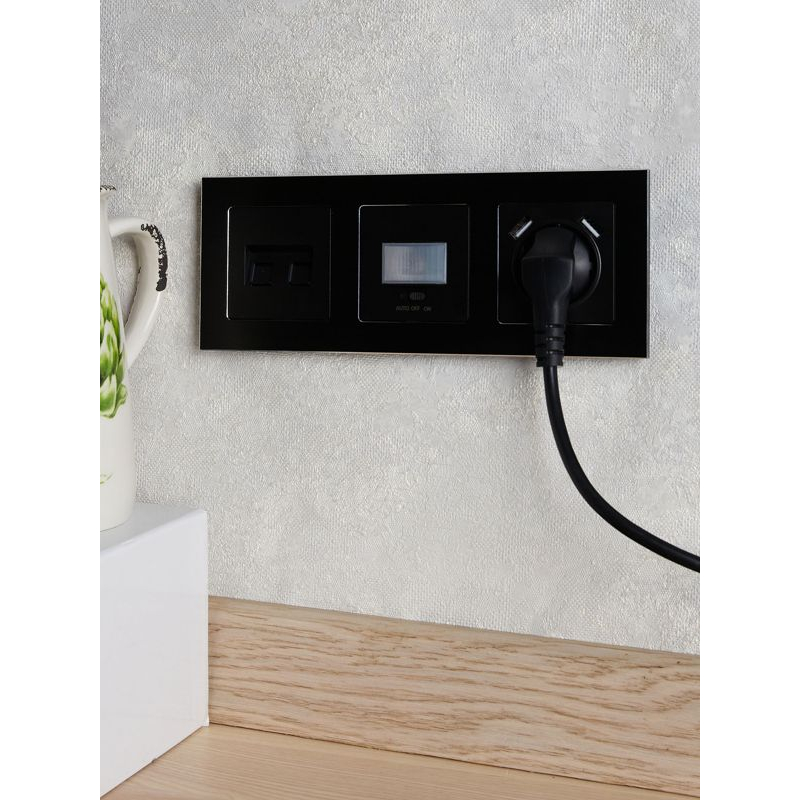 BRITE Рамка 3 -местная РУ-3-1-БрЧ металл черный IEK