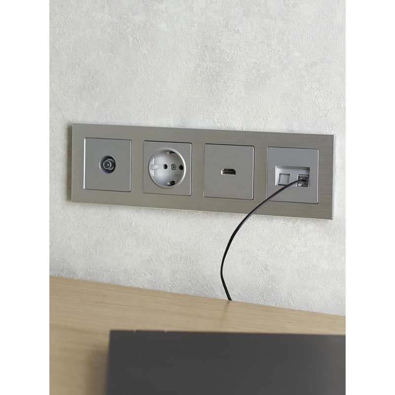 BRITE Рамка 4 -местная РУ-4-1-БрА металл алюминий IEK