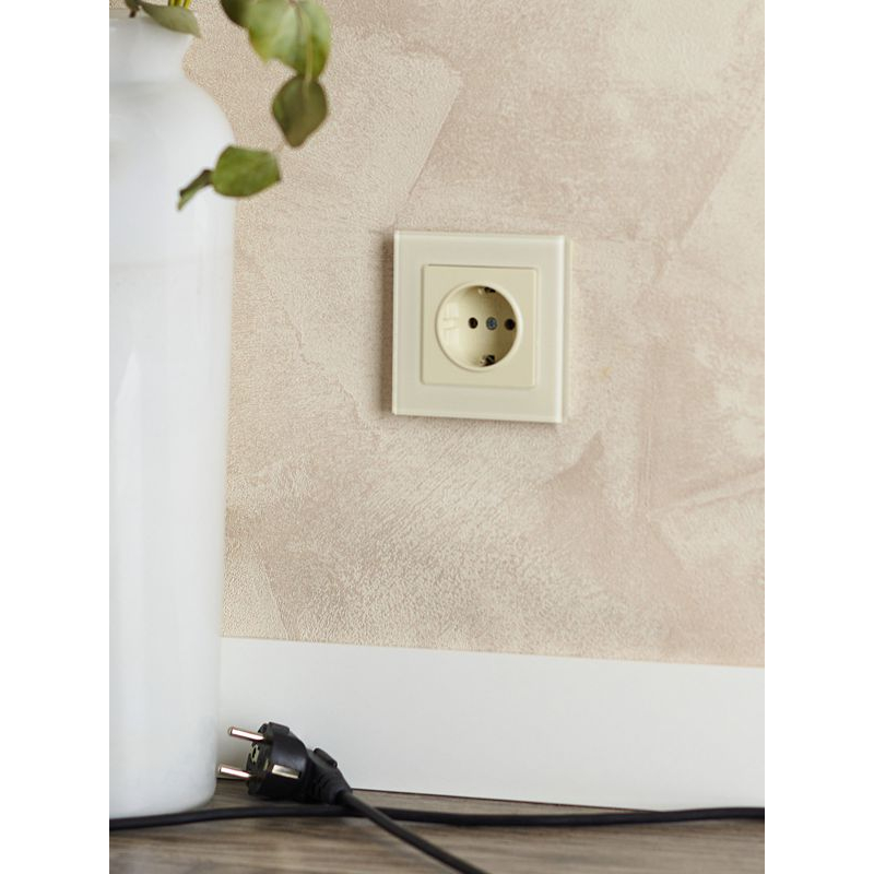 BRITE Рамка 1 -местная РУ-1-2-БрВа стекло ванильный IEK