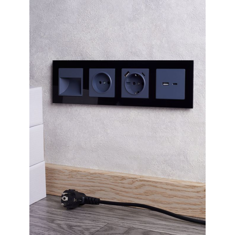 BRITE Рамка 4 -местная РУ-4-2-БрЧ стекло черный IEK