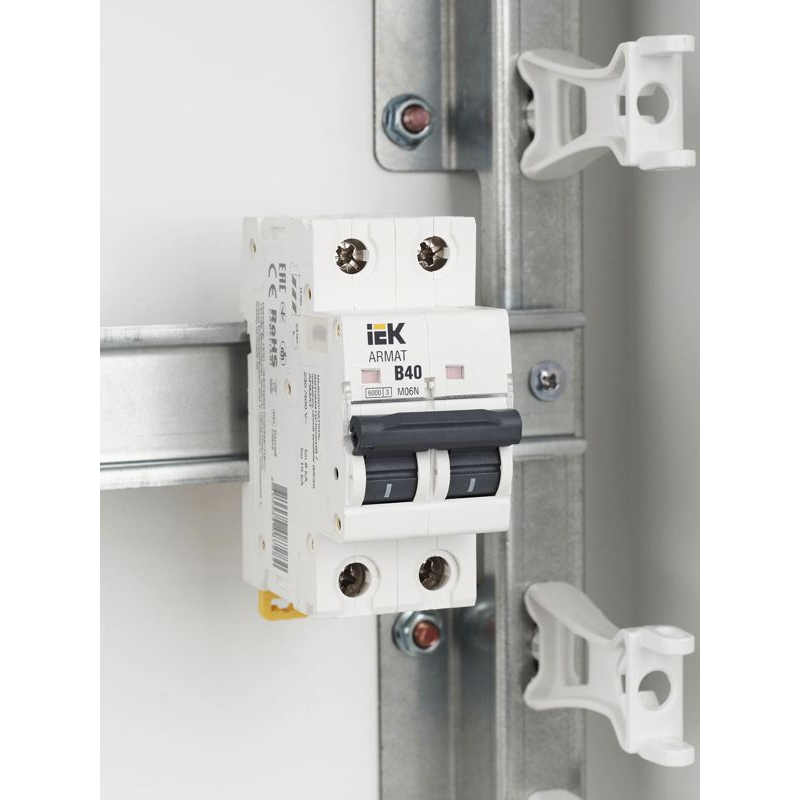 ARMAT Автоматический выключатель M06N 2P B 40А IEK