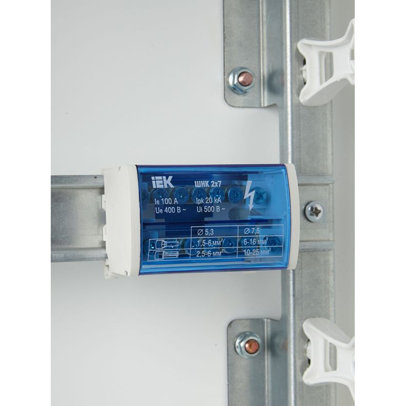 Шины на DIN-рейку в корпусе (кросс-модуль) ШНК 2х7 L+PEN IEK