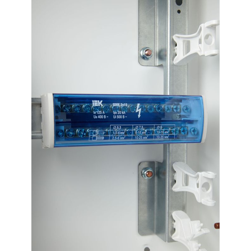 Шины на DIN-рейку в корпусе (кросс-модуль) ШНК 2х15 L+PEN IEK