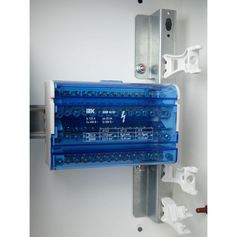Шины на DIN-рейку в корпусе (кросс-модуль) ШНК 4х15 3L+PEN IEK