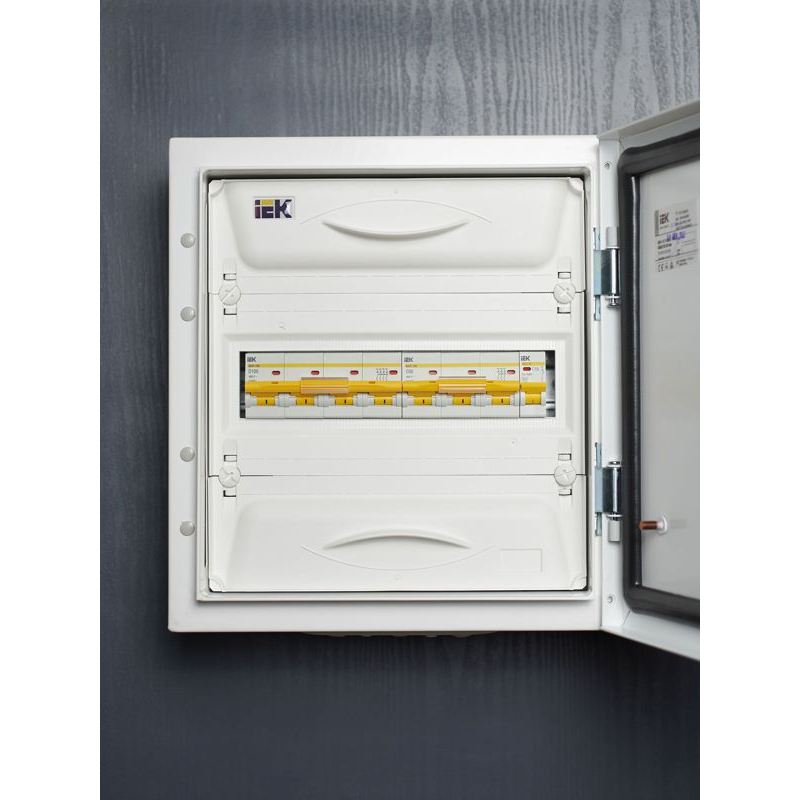 KARAT Автоматический выключатель ВА47-100 4P D 100А 10кА IEK