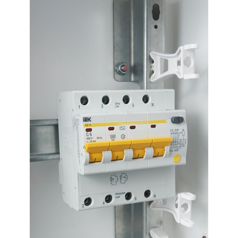 KARAT Дифференциальный автомат АД14 4P 6А 10мА тип AC IEK