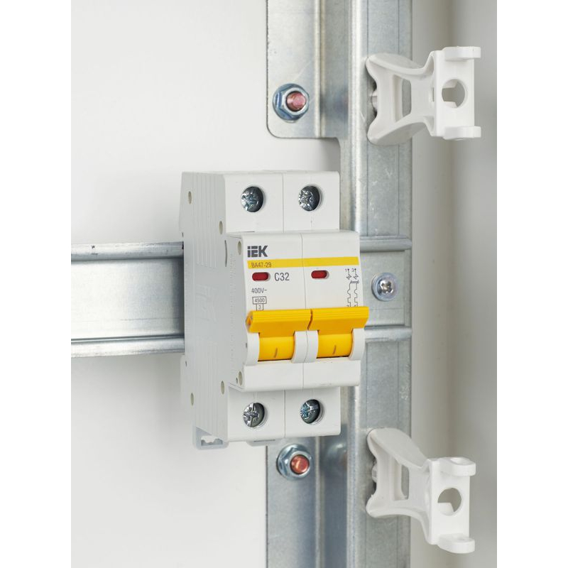 KARAT Автоматический выключатель ВА47-29 2P C 32А 4,5кА IEK