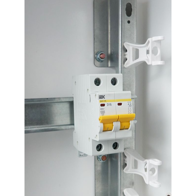 KARAT Автоматический выключатель ВА47-29 2P D 16А 4,5кА IEK