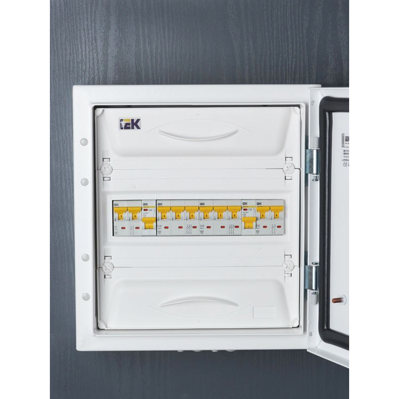 KARAT Автоматический выключатель ВА47-60M 3P C 16А 6кА IEK