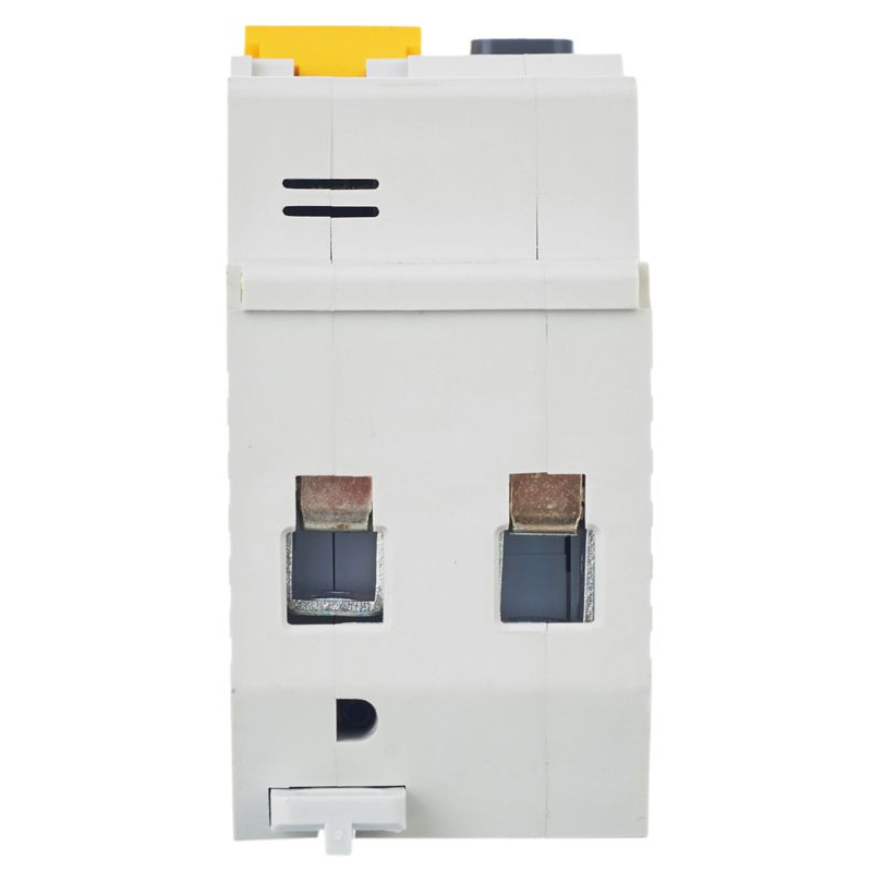 KARAT Автоматический выключатель дифференциального тока АВДТ 32 C40 100мА тип A IEK