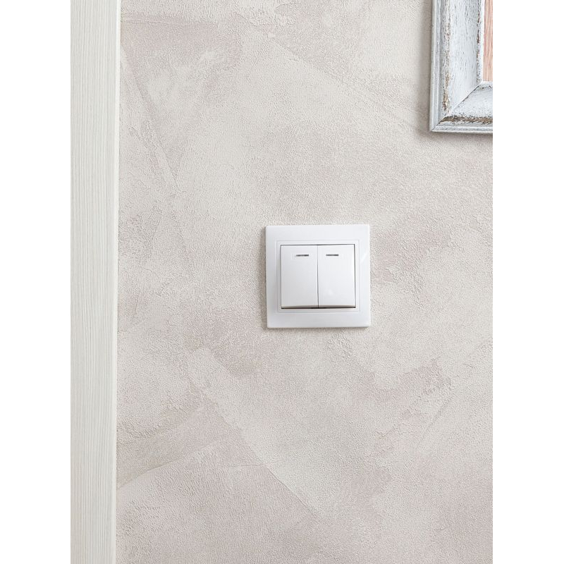 KVARTA Выключатель 2-клавишный с индикацией 10А ВС10-2-1-КБ белый GENERICA