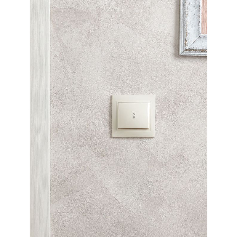 KVARTA Выключатель 1-клавишный прох 10А ВСп10-1-0-ККм кремовый GENERICA