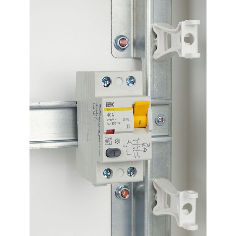 Выключатель дифференциальный (УЗО) ВД1-63S 2Р 40А 300мА IEK