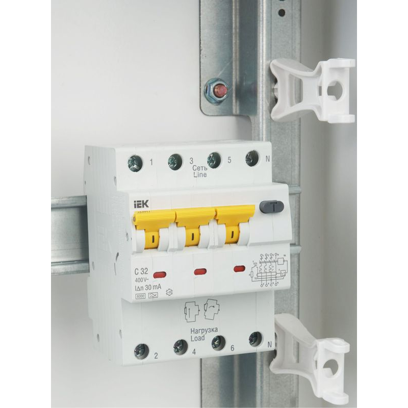 KARAT Автоматический выключатель дифференциального тока АВДТ 34 C32 30мА тип A IEK
