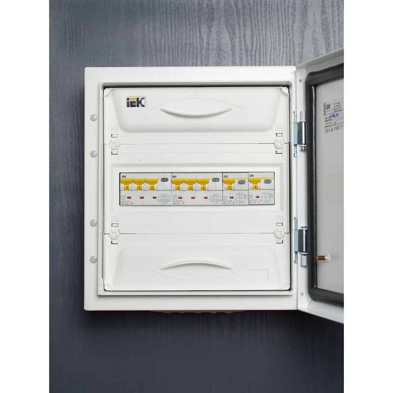 KARAT Автоматический выключатель дифференциального тока АВДТ 34 C32 100мА тип A IEK