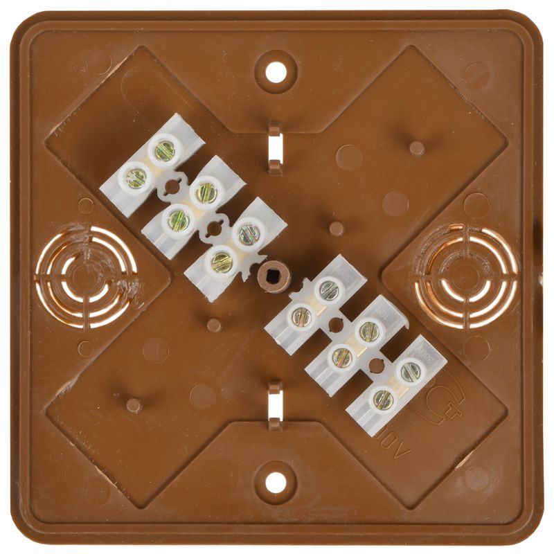 Коробка распаячная КМ41222-05 для открытой проводки безгалогенная (HF) 100х100х44мм дуб (6 клемм 6мм2) IEK