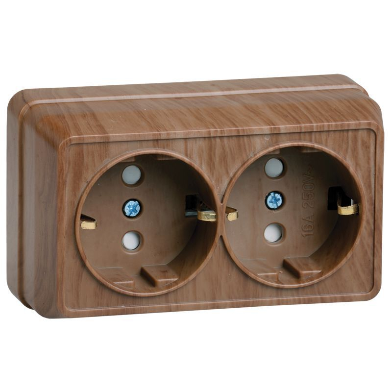 OKTAVA Розетка 2-местная с заземлением с защитными шторками для открытой установки 16А РСш22-3-ОД дуб GENERICA