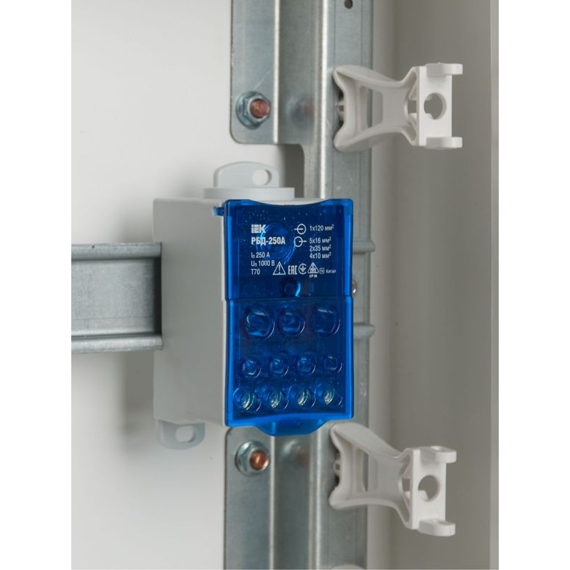 Блок распределительный РБД-250А на DIN-рейку IEK