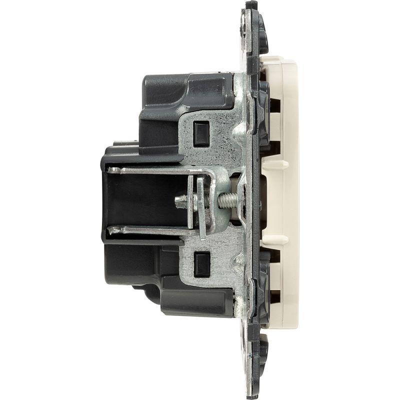 Механизм розетки 1-м СП Valena Allure 16А IP20 250В 2P+E защ. шторки безвинт. клеммы с лицев. панелью сл. кость Leg 753820