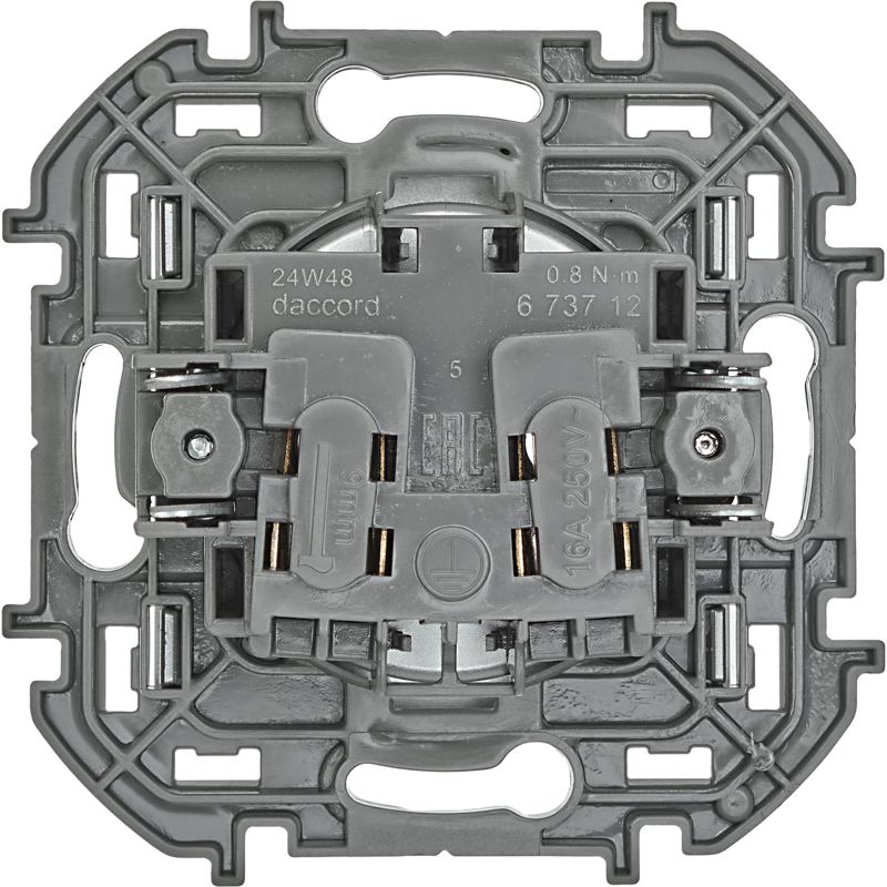 Механизм розетки 1-м СП Inspiria 16А IP20 250В 2P алюм. Leg 673712