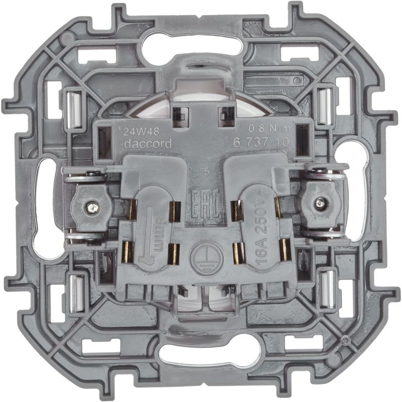 Механизм розетки 1-м СП Inspiria 16А IP20 250В 2P бел. Leg 673710