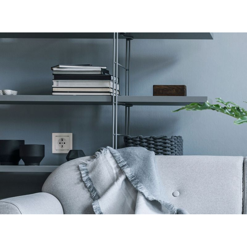 Механизм розетки 1-м СП Valena 16А IP21 с заземл. на винтах бел. Leg 774420