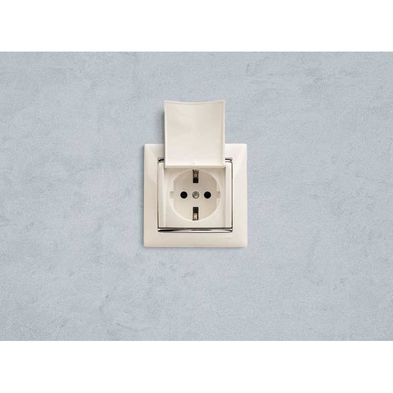 Механизм розетки 1-м СП Valena 16А IP21 2P+E с заземл. защ. шторки с крышкой на винтах бел. Leg 774422