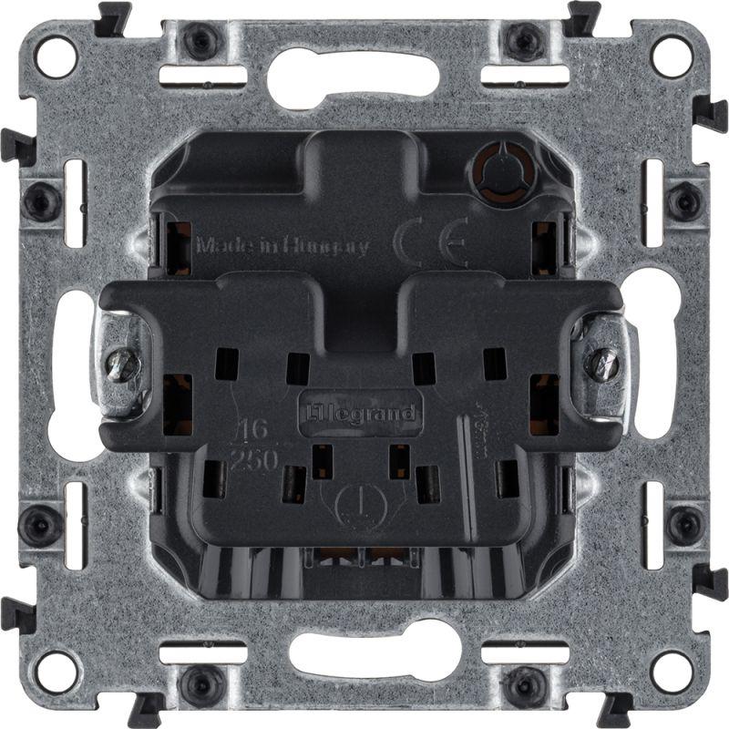 Механизм розетки 1-м СП Valena Life 16А IP20 250В 2P защ. шторки безвинт. клеммы с лицев. панелью сл. кость Leg 753516