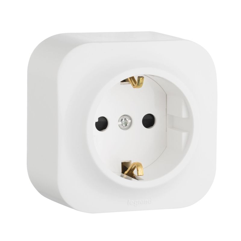 Розетка 1-м ОП Quteo 16А IP20 250В 2P+E с заземл. защ. шторки бел. Leg 782220