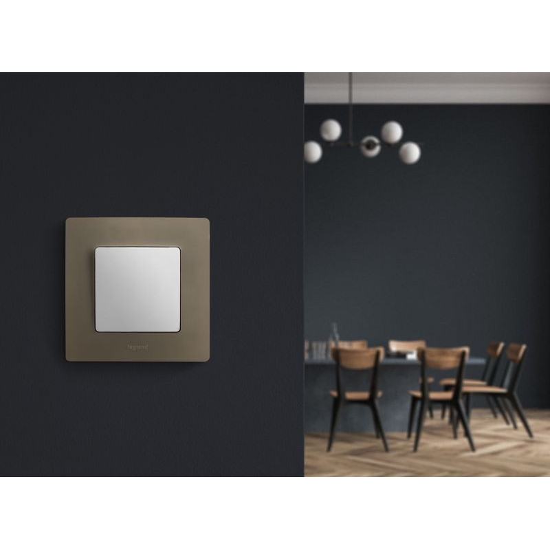 Механизм выключателя 1-кл. СП Etika 10А IP20 250В 10AX безвинт. зажимы бел. Leg 672201