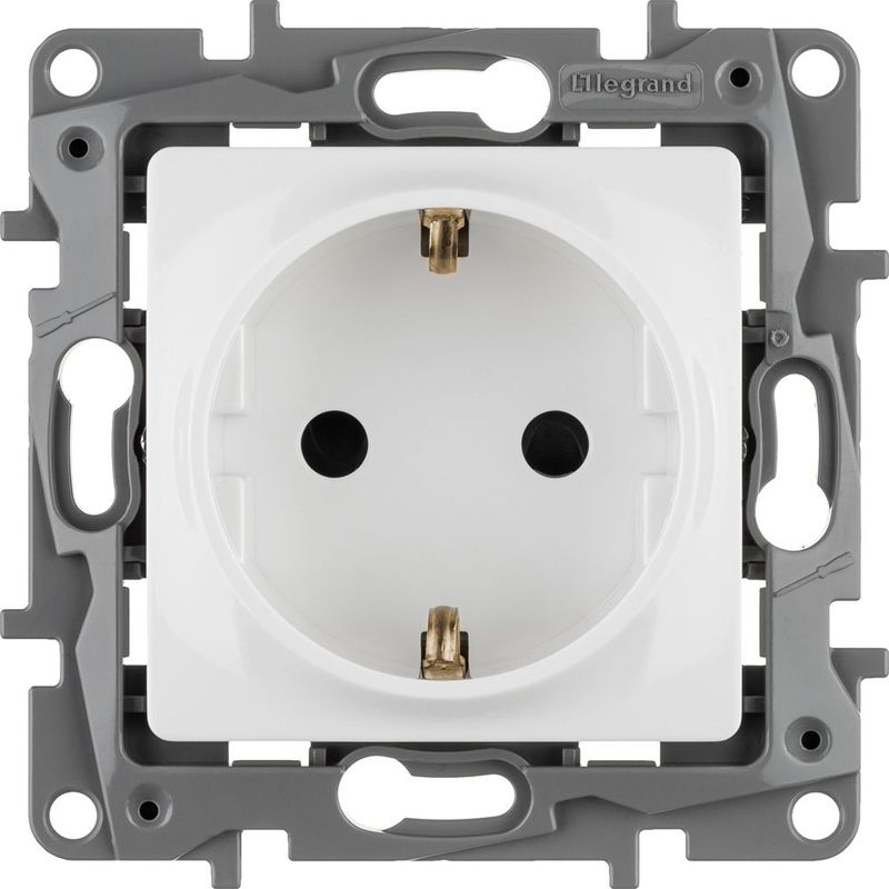 Механизм розетки 1-м СП Etika 16А IP31 250В 2P+E с заземл. защ. шторки немецк. стандарт винт. клеммы бел. Leg 672222