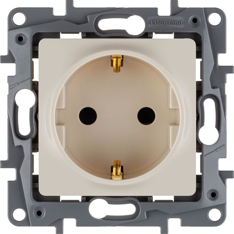 Механизм розетки 1-м СП Etika 16А IP31 250В 2P+E с заземляющим контактом защитные шторки немецкий стандарт винтовые клеммы слоновая кость Leg 672322