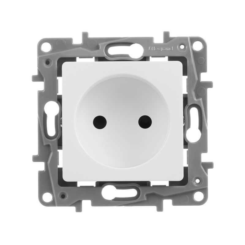 Механизм розетки 1-м СП Etika 16А IP31 250В 2P без заземл. защ. шторки немецк. стандарт винт. клеммы бел. Leg 672234