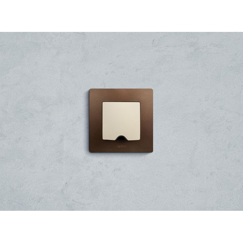 Механизм вывода кабеля СП Etika с зажимом для кабеля сл. кость Leg 672329