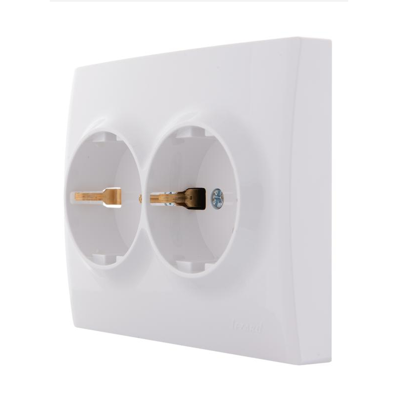 Розетка 2-м СП KARINA термопласт с заземл. бел. LEZARD 707-0200-127B