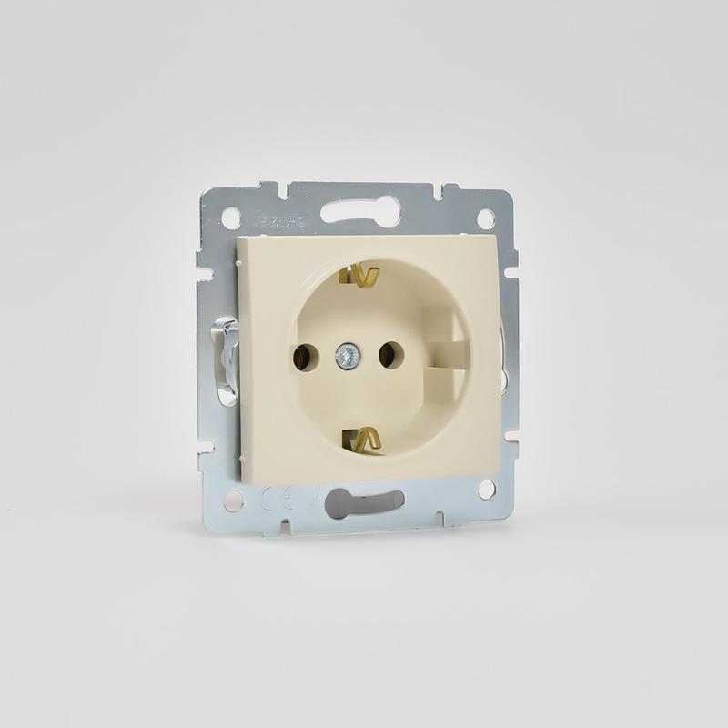 Механизм розетки 1-м СП KARINA термопласт с заземл. крем LEZARD 707-0388-122B