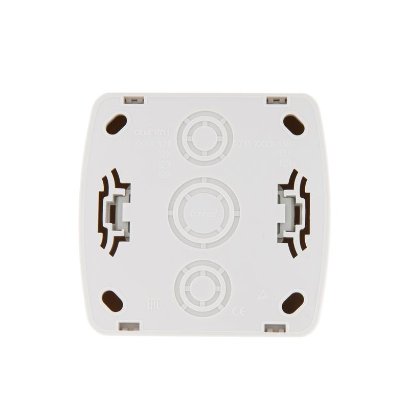 Розетка 1-м ОП Демет с защ. крышкой керам. с заземл. бел. LEZARD 711-0200-123