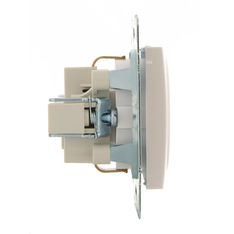 Механизм розетки 1-м СП Karina с заземл. защ. шторки термопласт жемчуж./бел. перламутр. LEZARD 707-3088-124B