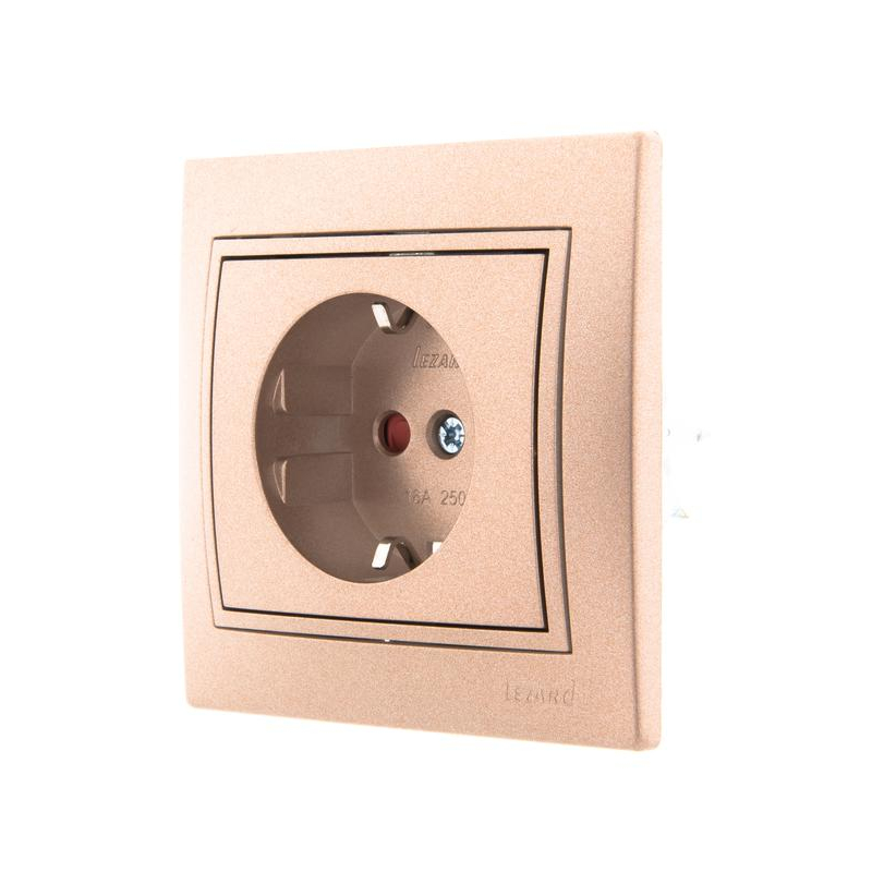 Розетка 1-м СП Мира 16А IP20 с заземл. защ. шторки со вставкой керамика свет. корич. перламутр. LEZARD 701-3131-124