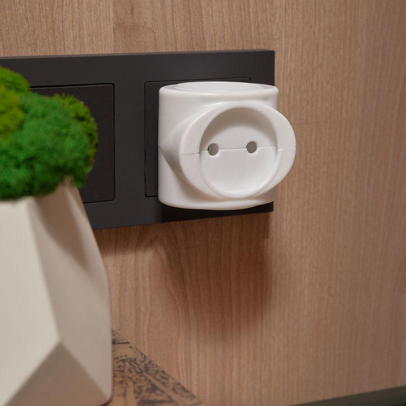 Тройник электрический биметалл 220В 6А бел. REXANT 11-1064