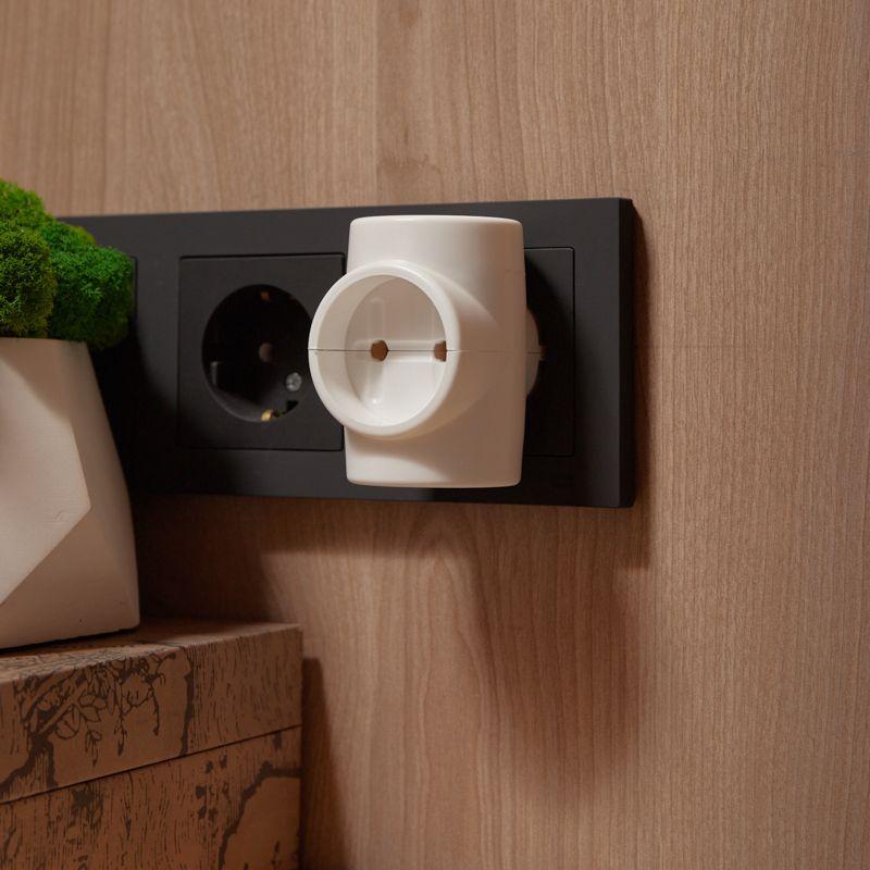 Тройник электрический без заземл. 220В 6A-10A Rexant 11-1081