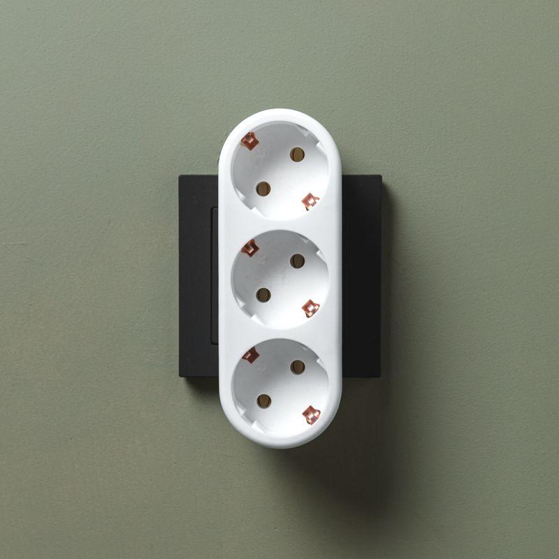 Тройник электрический линейный 16А с заземл. бел. Rexant 11-1079