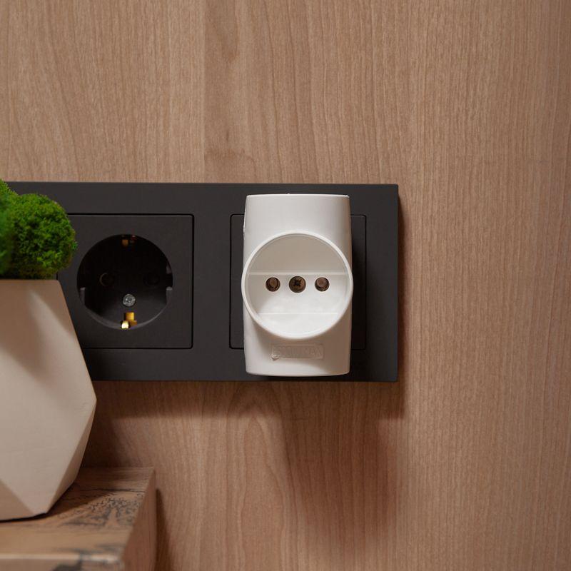 Тройник электрический 16А без заземл. бел. Rexant 11-1077