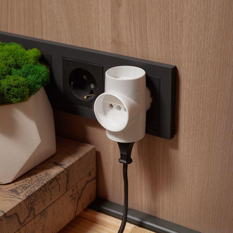 Тройник электрический 16А без заземл. бел. Rexant 11-1077