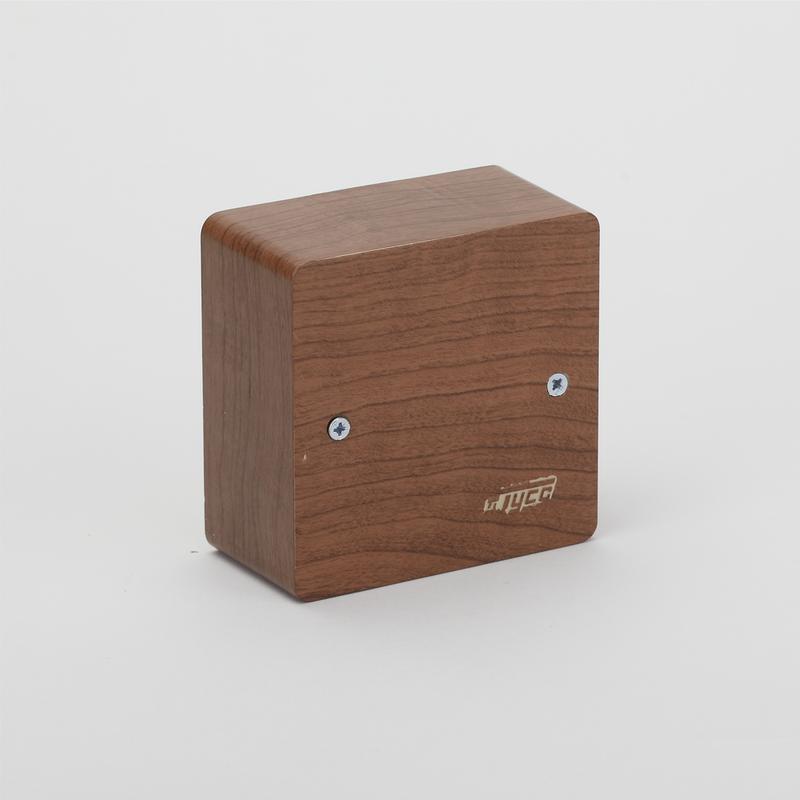 Коробка универсальная для кабель-каналов 85х85х42 дуб (темн. основа) IP40 Ruvinil 65015-08М