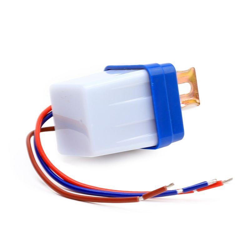 Camelion LXP-01 (Электронный фотосенсор включения освещения, 1400Вт)