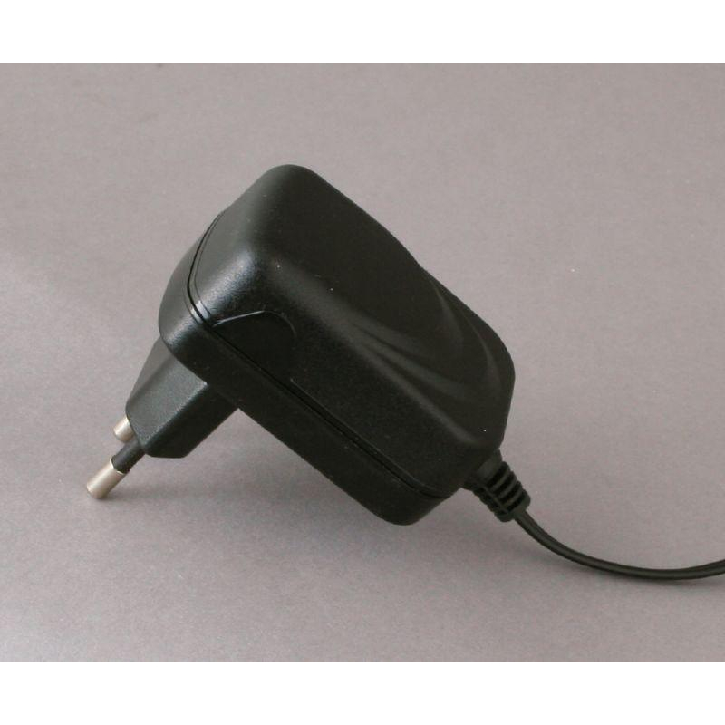 Camelion KD-795 C01 белый LED(Свет-к напольн,торшер, 6 Вт 230В,сенс.вкл-е, 4 ур.ярк,4000К)