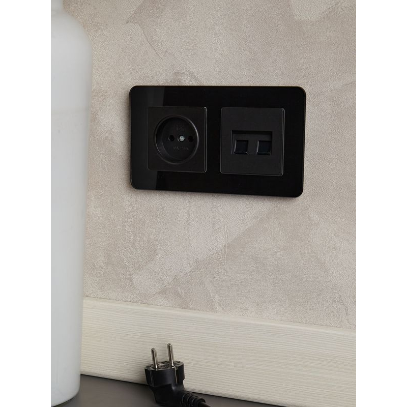 BRITE Розетка 1-местная без заземления без защитных шторок 10А РС10-1-0-БрЧ черный IEK