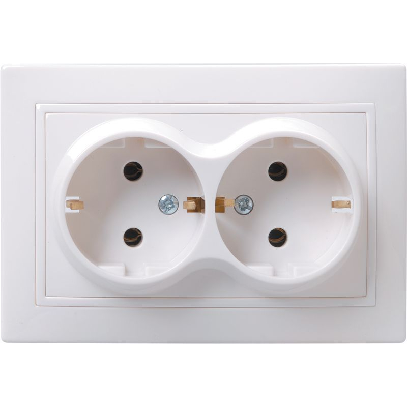 KVARTA Розетка 2-местная с заземлением без защитных шторок 16А РС12-3-КБ белый GENERICA